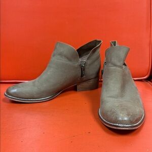 Seychelles Women’s Taupe Ankle Booties with Side Zip